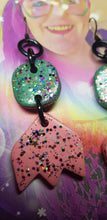 Load image into Gallery viewer, Pink spring handmade glitter polymer clay earrings