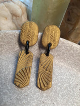 Load image into Gallery viewer, Maize gold stud handmade earrings polymer clay earthy