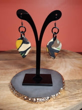 Load image into Gallery viewer, Ivy leaves dangle handmade earrings polymer clay earthy