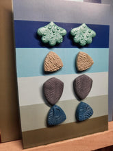 Load image into Gallery viewer, Ivy leaves stud set of 4 handmade earrings polymer clay earthy
