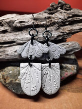Load image into Gallery viewer, Ivory cottage dangle handmade earrings polymer clay earthy