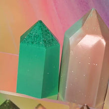 Load image into Gallery viewer, Resin crystal set in earthy forest tones