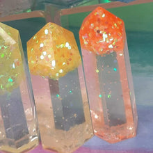 Load image into Gallery viewer, Resin crystal set in rainbow clear tones