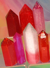 Load image into Gallery viewer, Resin crystal set in red & pink tones