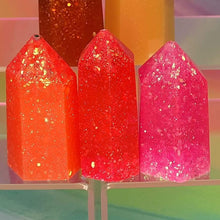 Load image into Gallery viewer, Resin crystal set in tropical sunset tones