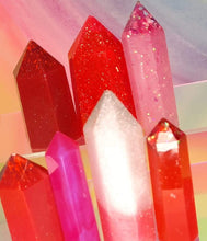 Load image into Gallery viewer, Resin crystal set in red & pink tones