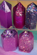 Load image into Gallery viewer, Resin crystal set in magenta purple tones