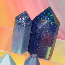 Load image into Gallery viewer, Resin crystal set in midnight blue tones