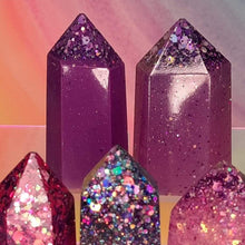 Load image into Gallery viewer, Resin crystal set in magenta purple tones