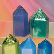 Load image into Gallery viewer, Resin crystal set in blue & green tones