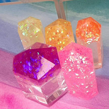 Load image into Gallery viewer, Resin crystal set in rainbow clear tones