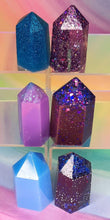 Load image into Gallery viewer, Resin crystal set in blues & purples