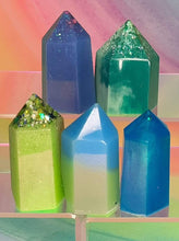 Load image into Gallery viewer, Resin crystal set in blue & green tones
