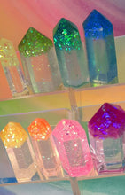 Load image into Gallery viewer, Resin crystal set in rainbow clear tones