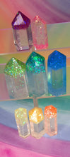 Load image into Gallery viewer, Resin crystal set in rainbow clear tones