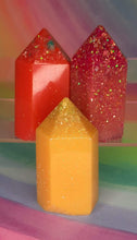 Load image into Gallery viewer, Resin crystal set in sunset tones