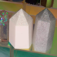 Load image into Gallery viewer, Resin crystal set in black white & gold tones