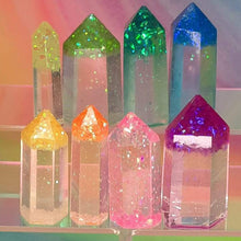 Load image into Gallery viewer, Resin crystal set in rainbow clear tones