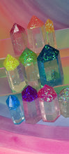 Load image into Gallery viewer, Resin crystal set in rainbow glitter clear tones