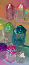 Load image into Gallery viewer, Resin crystal set in rainbow glitter clear tones