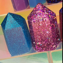 Load image into Gallery viewer, Resin crystal set in blues & purples
