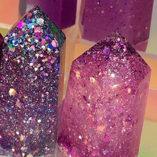 Load image into Gallery viewer, Resin crystal set in magenta purple tones