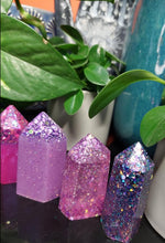 Load image into Gallery viewer, Resin crystal set in magenta purple tones