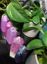 Load image into Gallery viewer, Resin crystal set in magenta purple tones