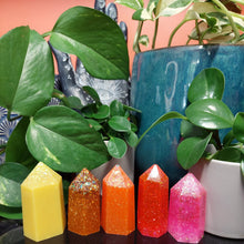 Load image into Gallery viewer, Resin crystal set in tropical sunset tones
