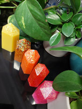 Load image into Gallery viewer, Resin crystal set in tropical sunset tones