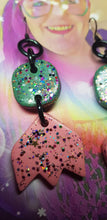 Load image into Gallery viewer, Pink spring handmade glitter polymer clay earrings
