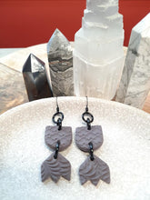 Load image into Gallery viewer, Pattern slate dangle handmade earrings polymer clay earthy
