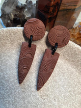 Load image into Gallery viewer, Mocha stud handmade earrings polymer clay earthy
