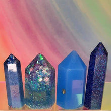 Load image into Gallery viewer, Resin crystal set in ocean tones
