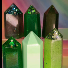 Load image into Gallery viewer, Resin crystal set in earthy green &amp; mint tones
