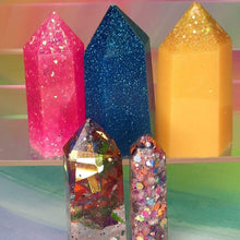 Load image into Gallery viewer, Resin crystal set in primary tones

