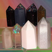 Load image into Gallery viewer, Resin crystal set in black white &amp; gold tones
