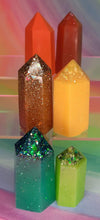 Load image into Gallery viewer, Resin crystal set in summer fruit tones
