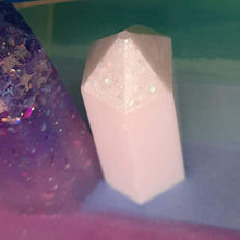 Load image into Gallery viewer, Resin crystal set in frozen ice tones
