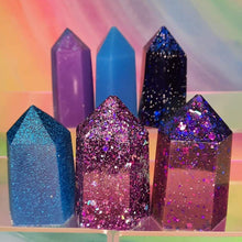 Load image into Gallery viewer, Resin crystal set in blues &amp; purples
