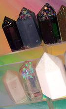 Load image into Gallery viewer, Resin crystal set in black white &amp; gold tones
