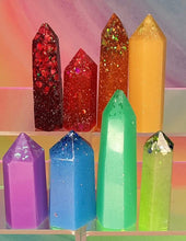 Load image into Gallery viewer, Resin crystal set in rainbow tones
