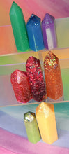 Load image into Gallery viewer, Resin crystal set in rainbow tones
