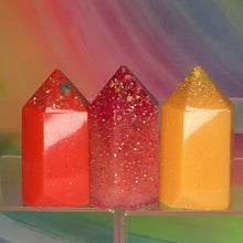 Load image into Gallery viewer, Resin crystal set in sunset tones
