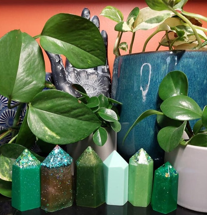 Resin crystal set in earthy green & mint tones