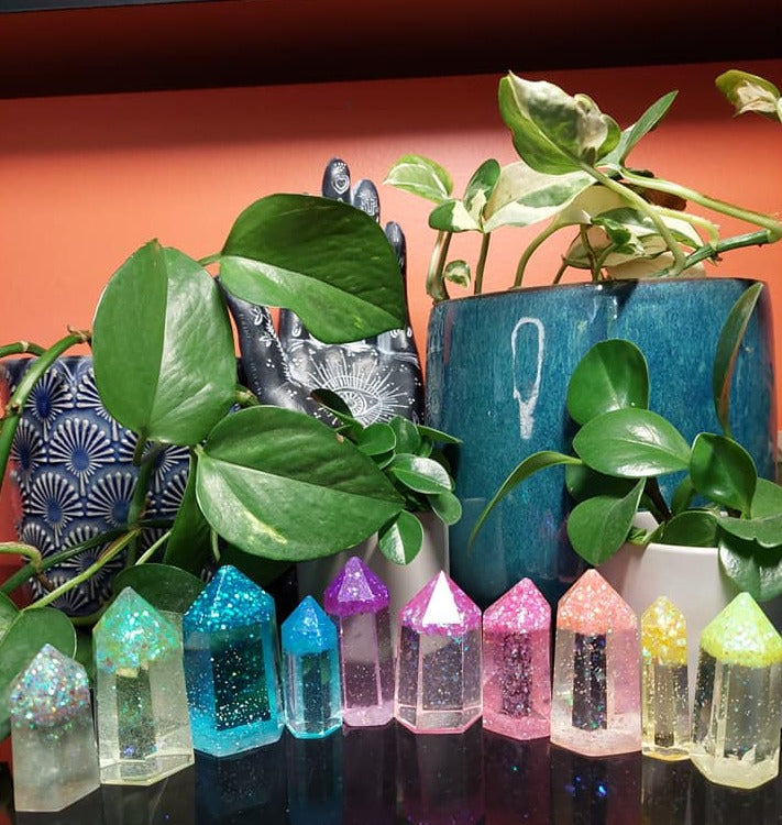 Resin crystal set in rainbow glitter clear tones
