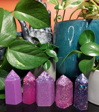 Load image into Gallery viewer, Resin crystal set in magenta purple tones
