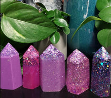 Load image into Gallery viewer, Resin crystal set in magenta purple tones
