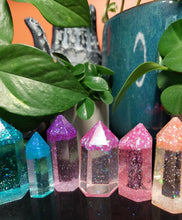 Load image into Gallery viewer, Resin crystal set in rainbow glitter clear tones
