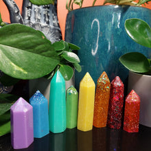 Load image into Gallery viewer, Resin crystal set in rainbow tones

